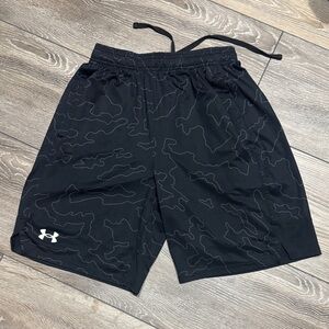 Under Armour Men’s Black Camo-Print Athletic Shorts